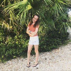 Meet your Posher, Danielle